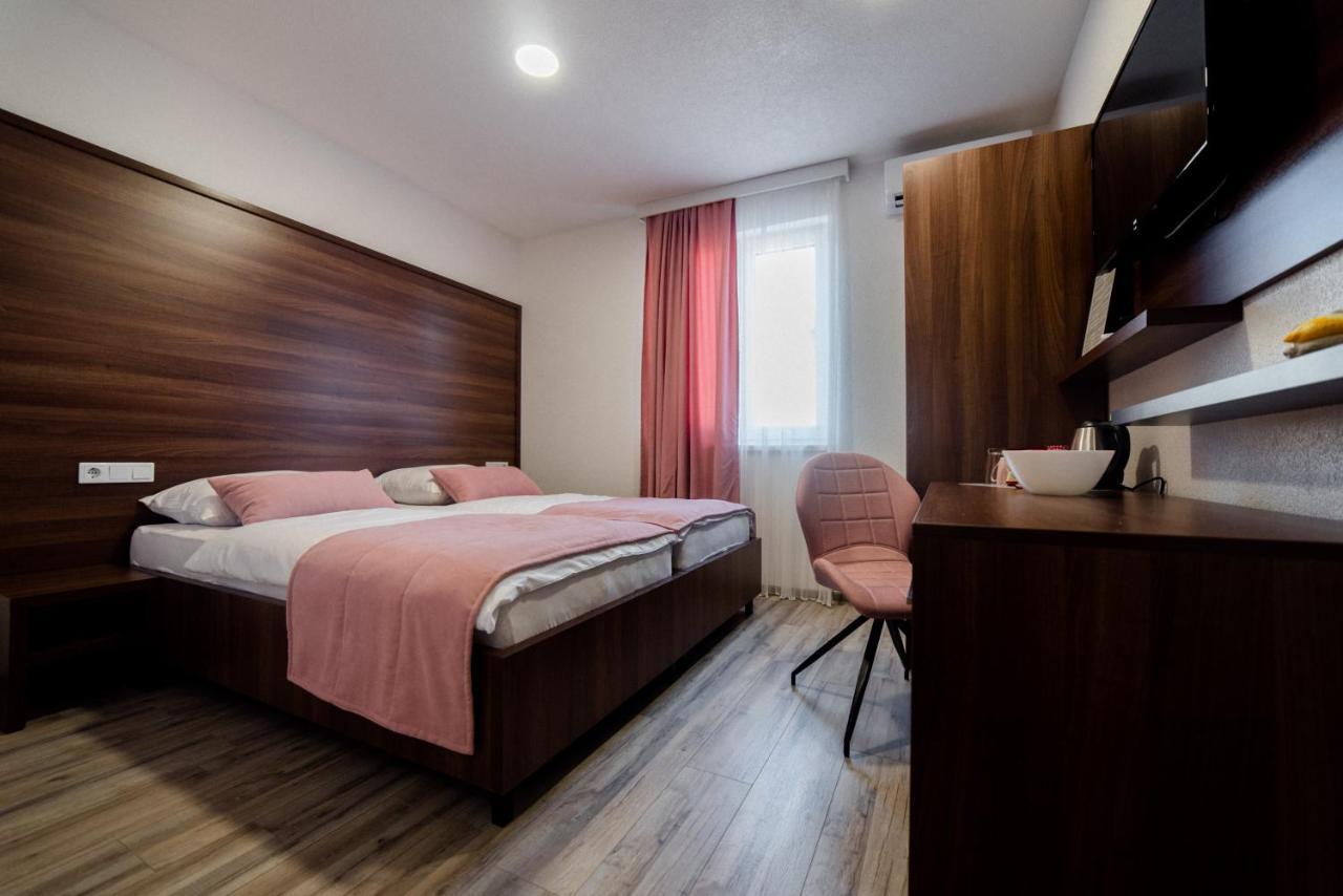 Apartments And Rooms Villa Majestic Біхач Екстер'єр фото